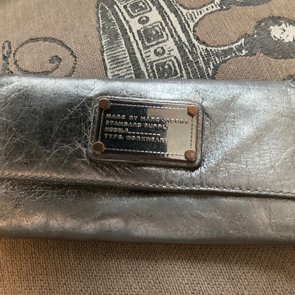 Marc Jacobs Authentic Leather Wallet